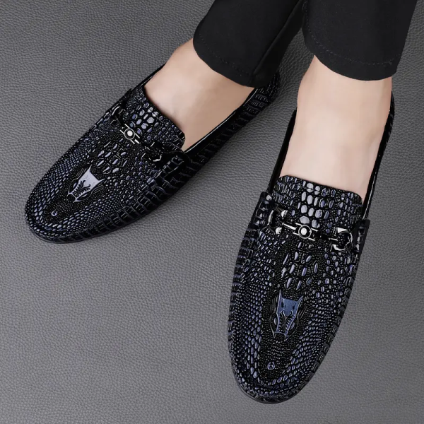 EMBOSSED CROCODILE PATTERN LOAFER